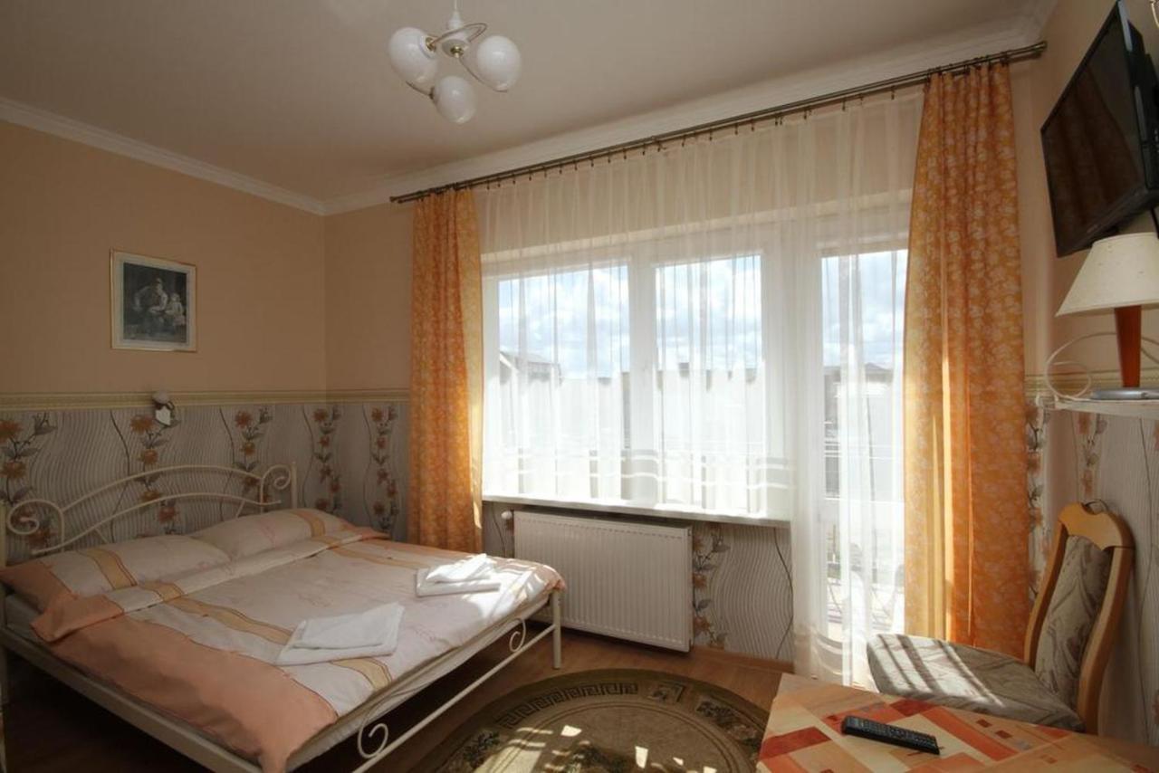 Karolinka Leba Appartement Buitenkant foto