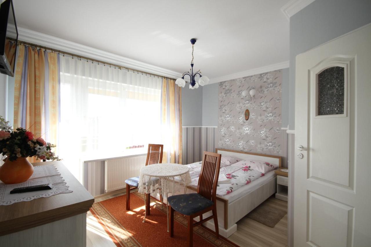Karolinka Leba Appartement Buitenkant foto